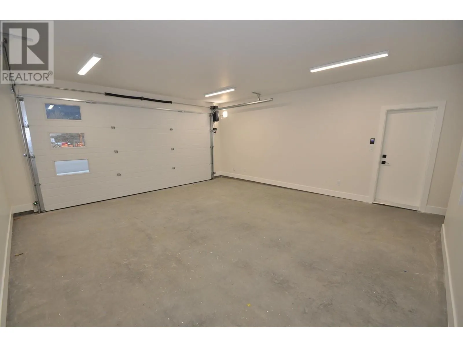 910 LAKESIDE Drive Unit# 107