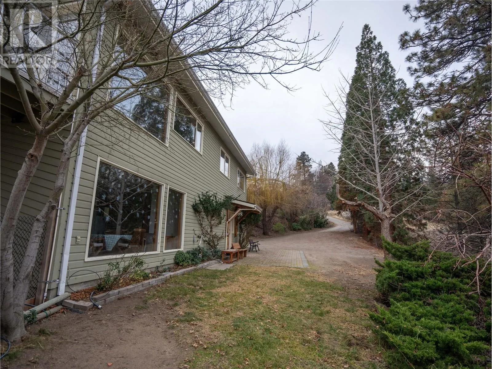 780 Pineview Drive