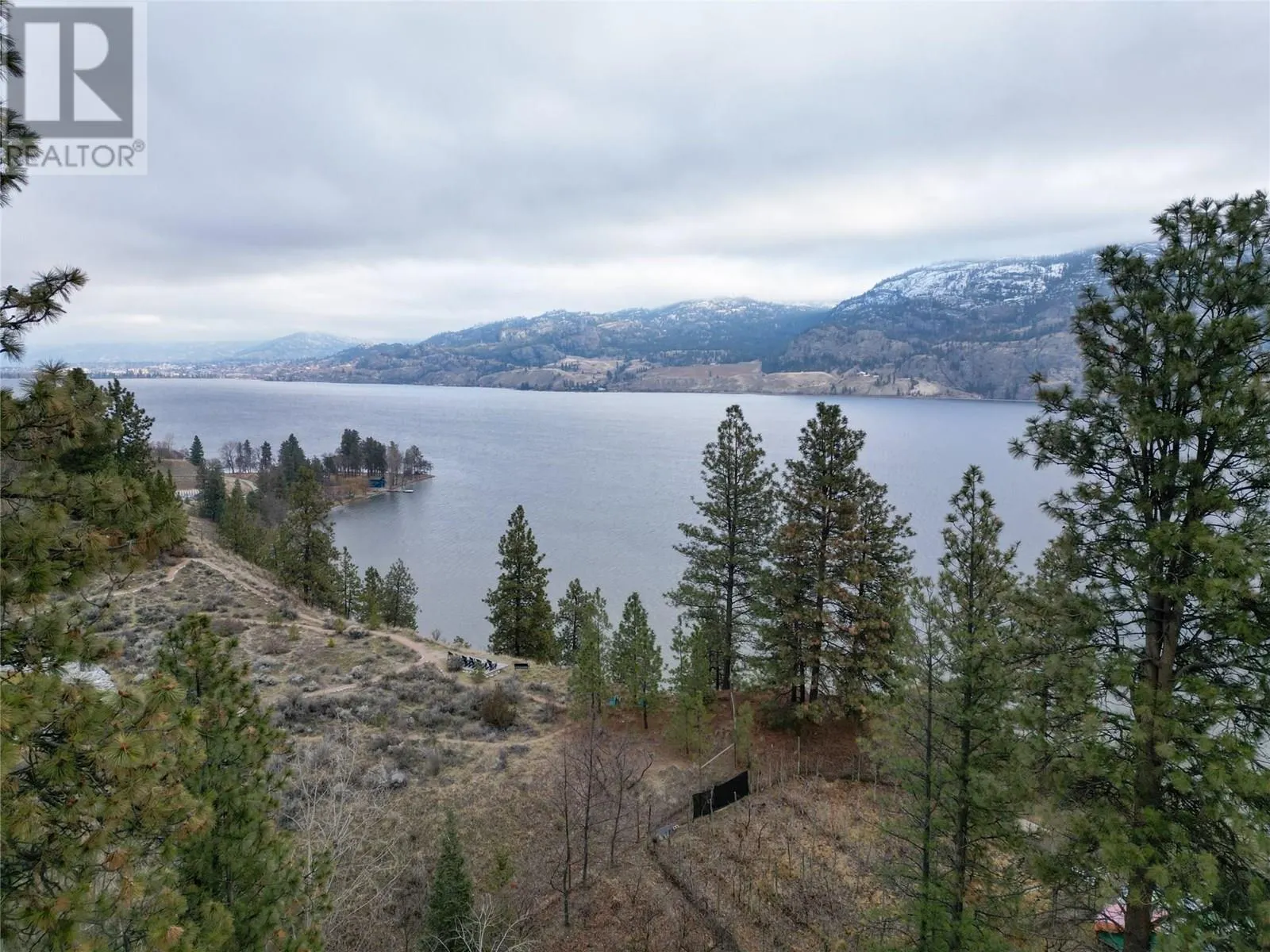 780 Pineview Drive