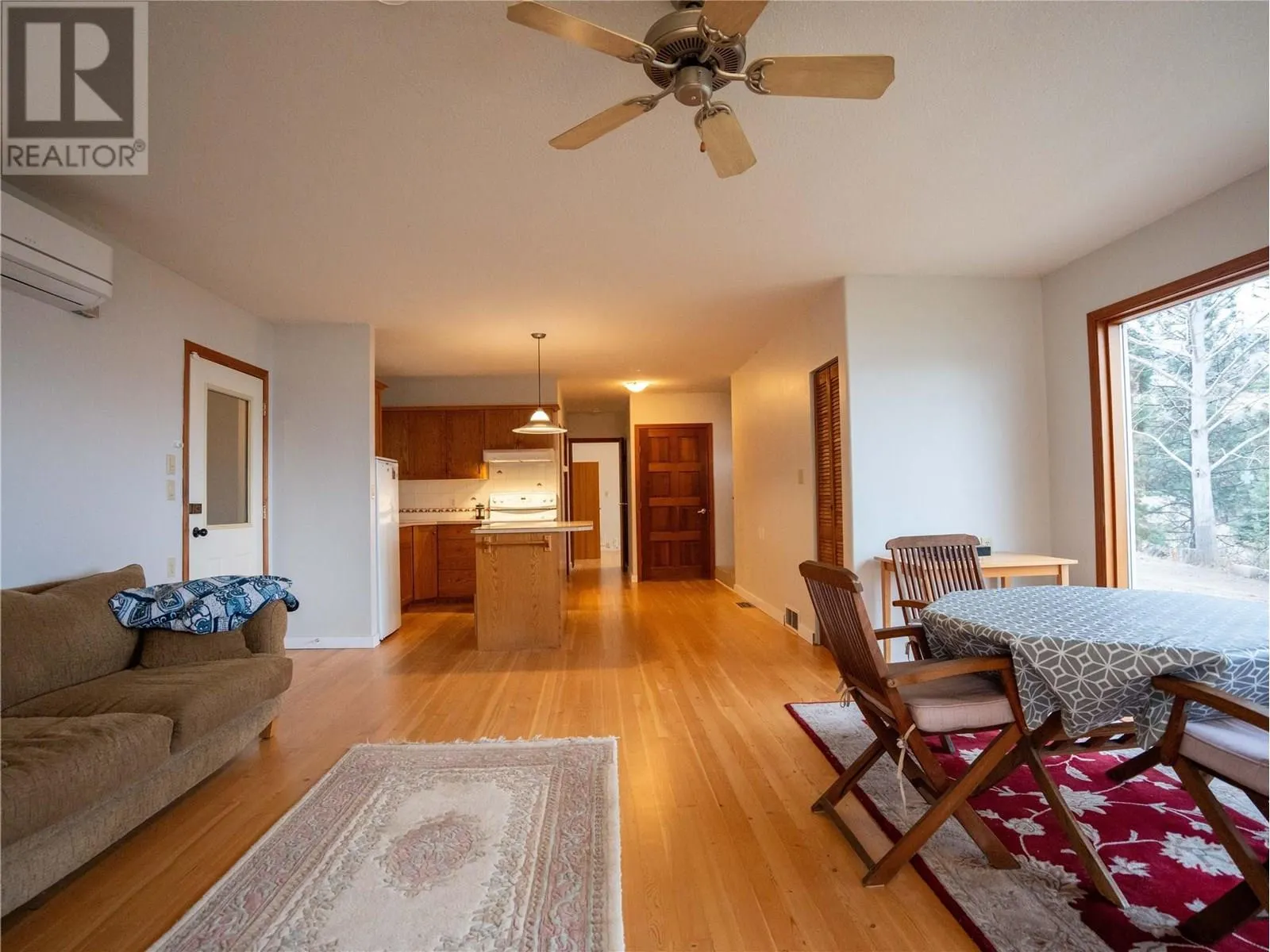 780 Pineview Drive