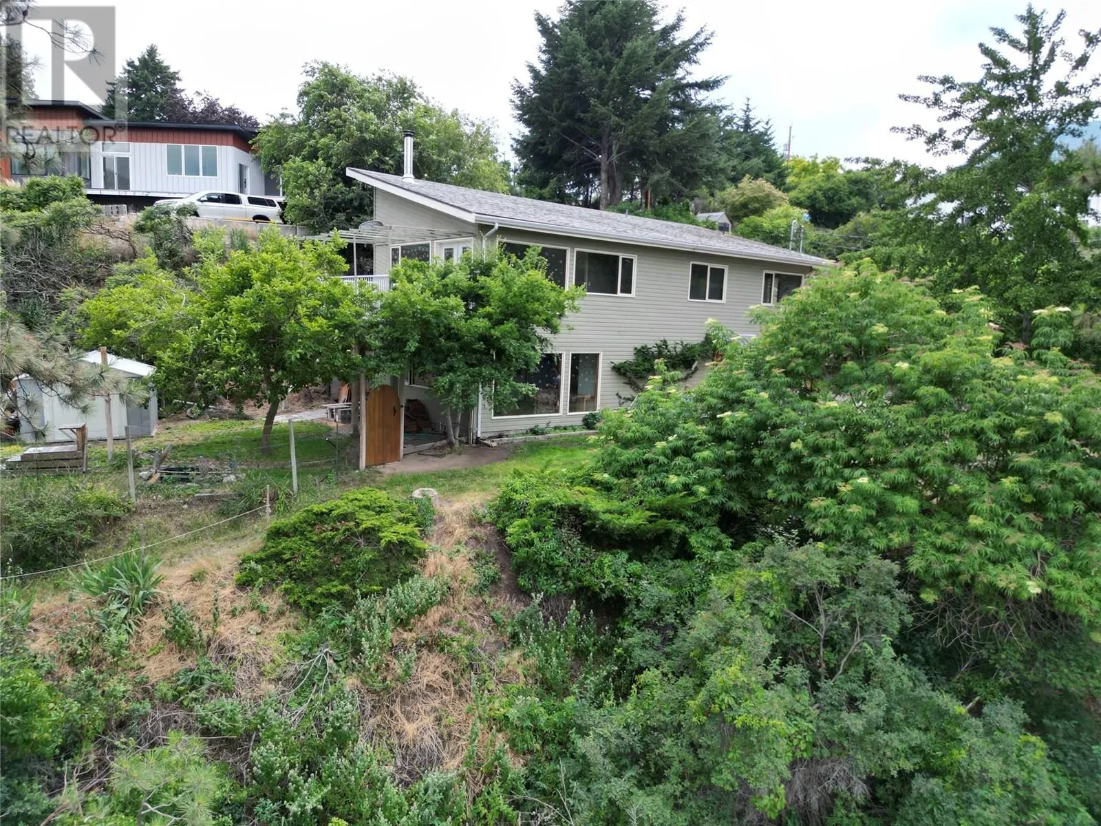 780 Pineview Drive