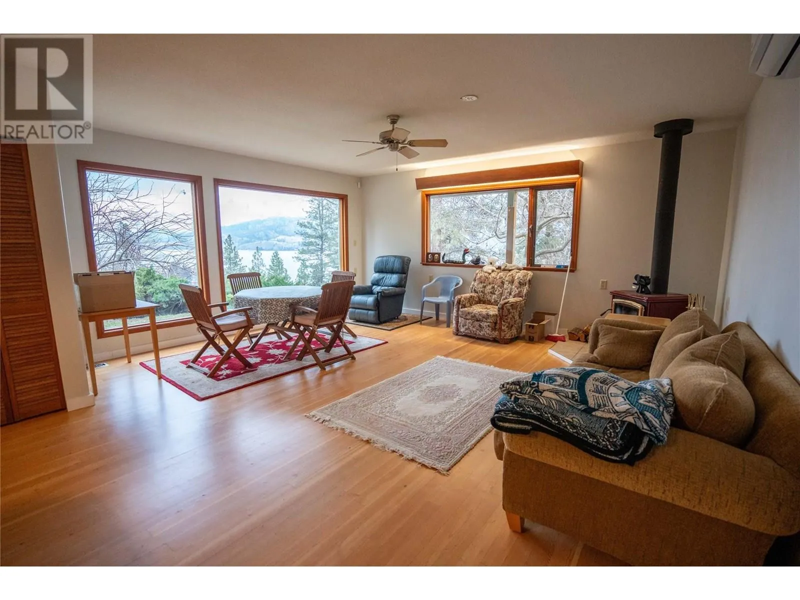 780 Pineview Drive