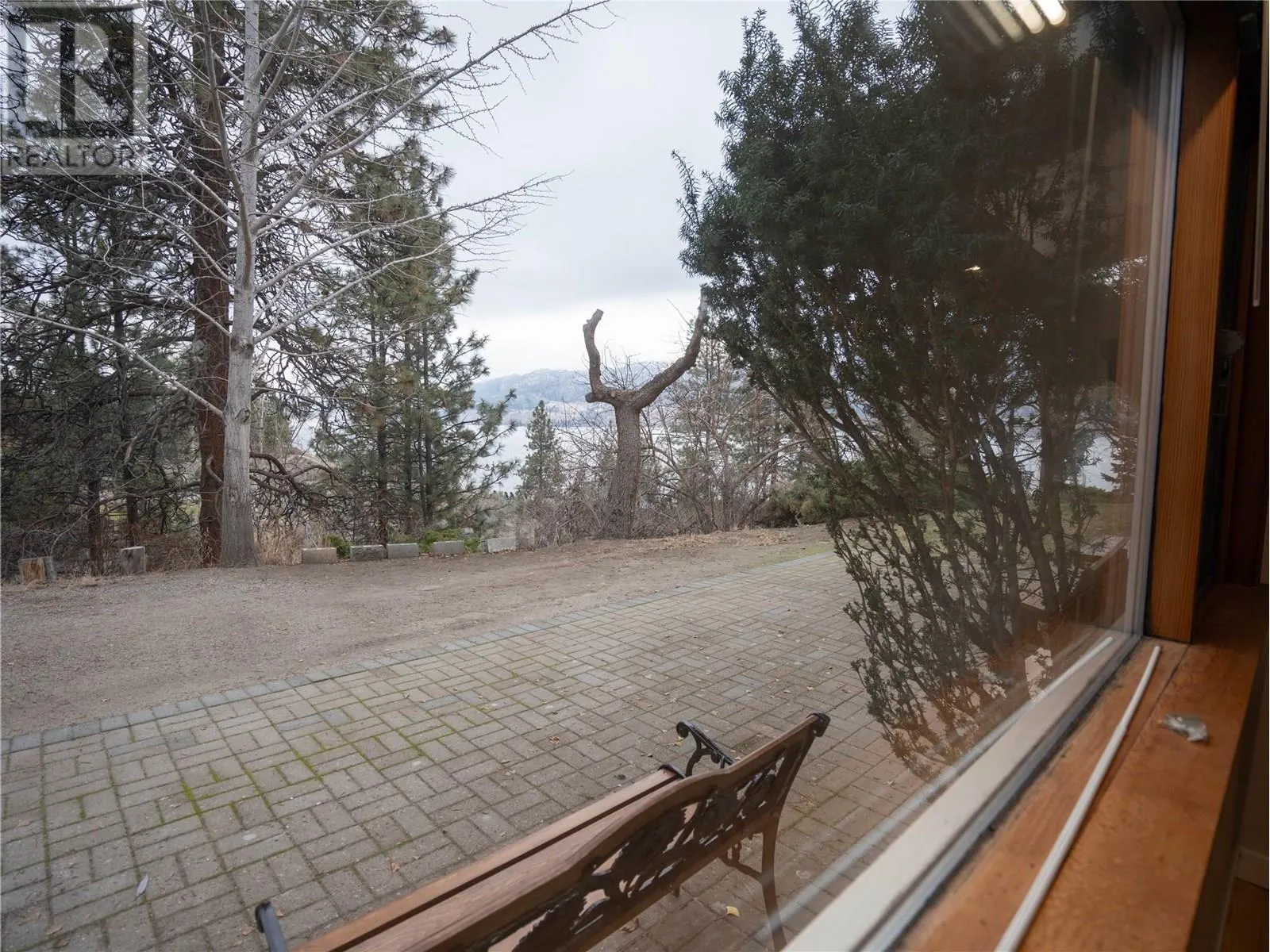 780 Pineview Drive