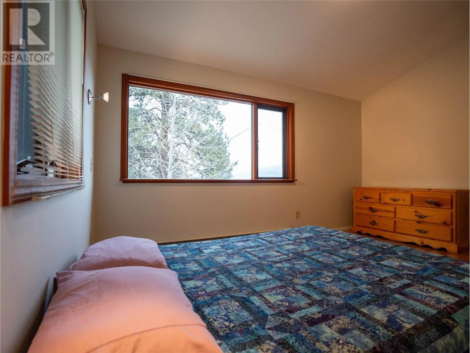 780 Pineview Drive