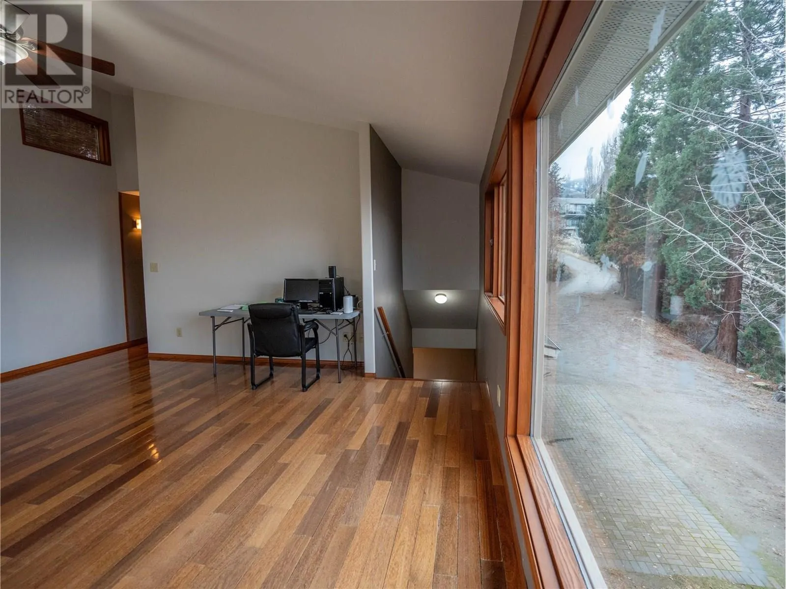 780 Pineview Drive