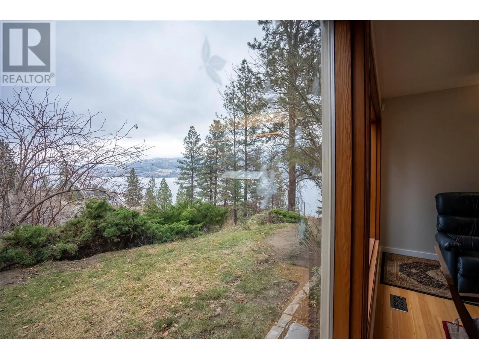 780 Pineview Drive