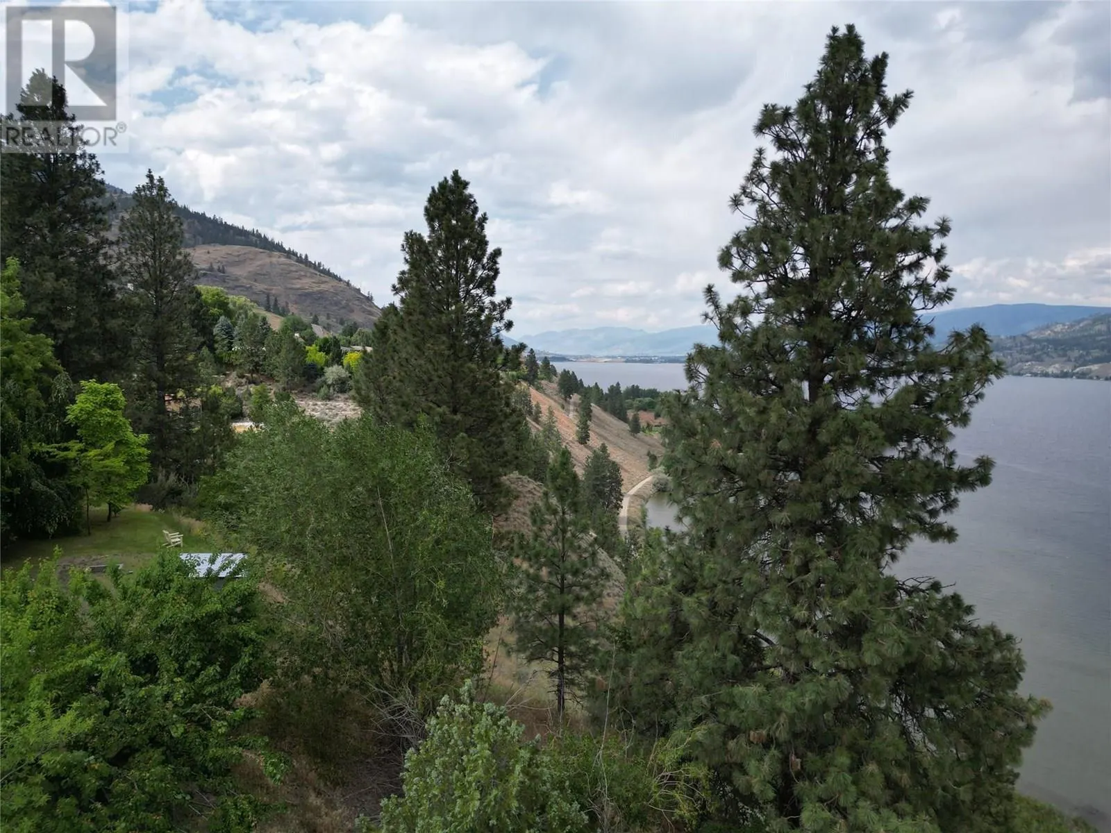 780 Pineview Drive