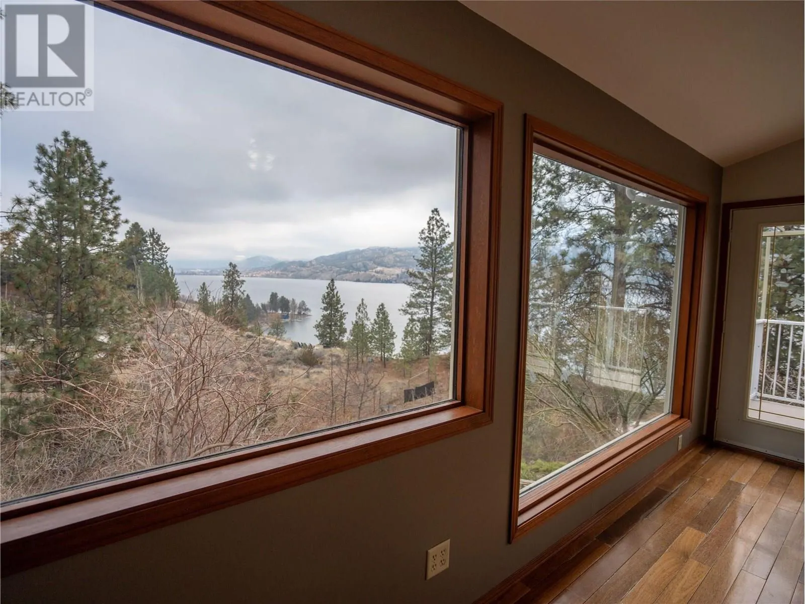 780 Pineview Drive