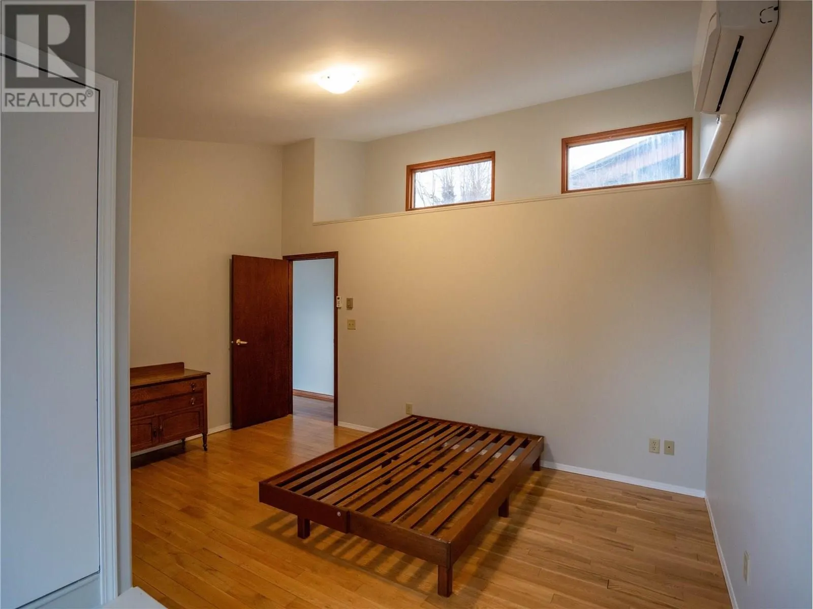 780 Pineview Drive