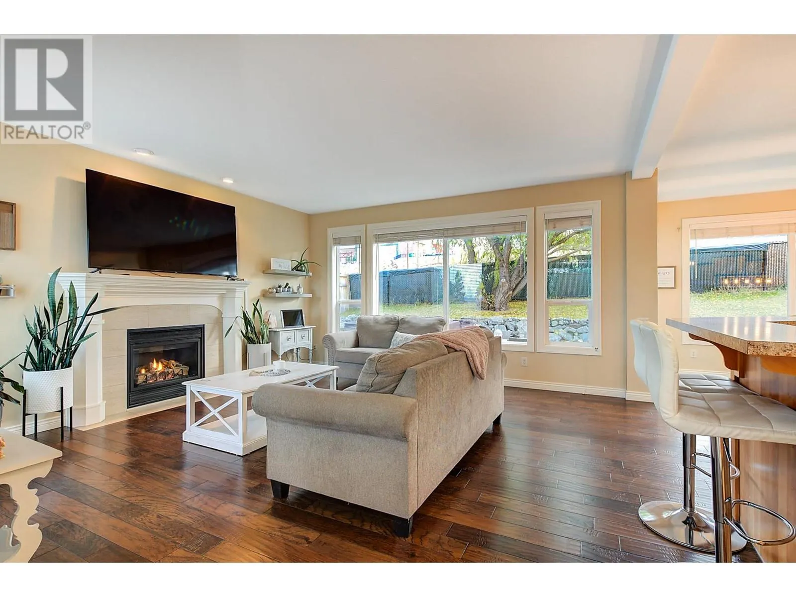 4897 Warbler Court