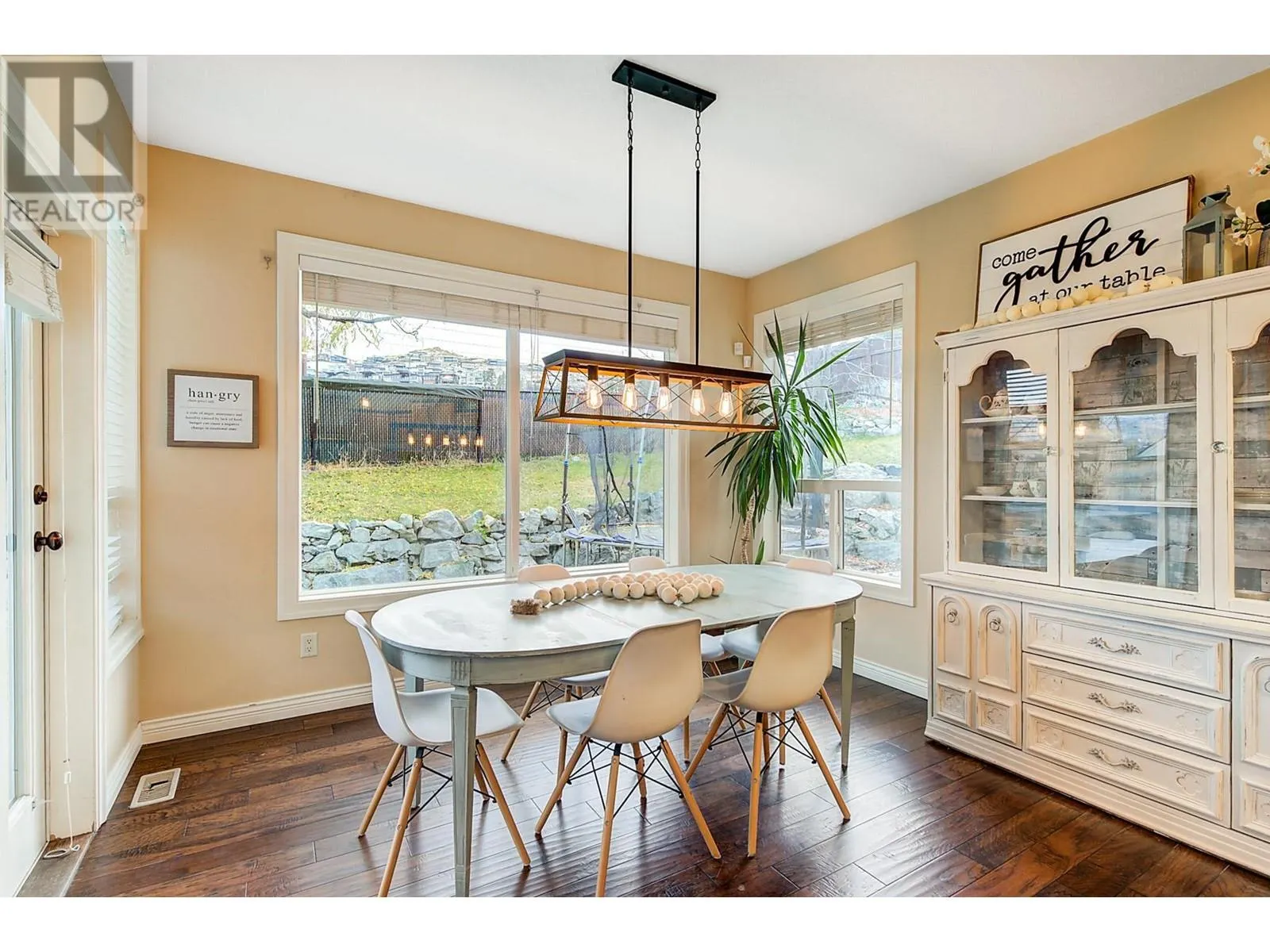 4897 Warbler Court