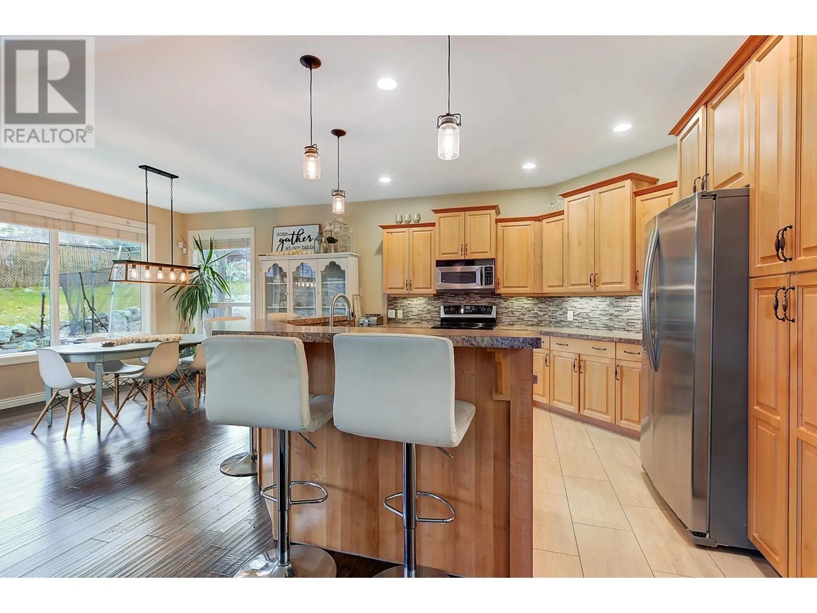 4897 Warbler Court
