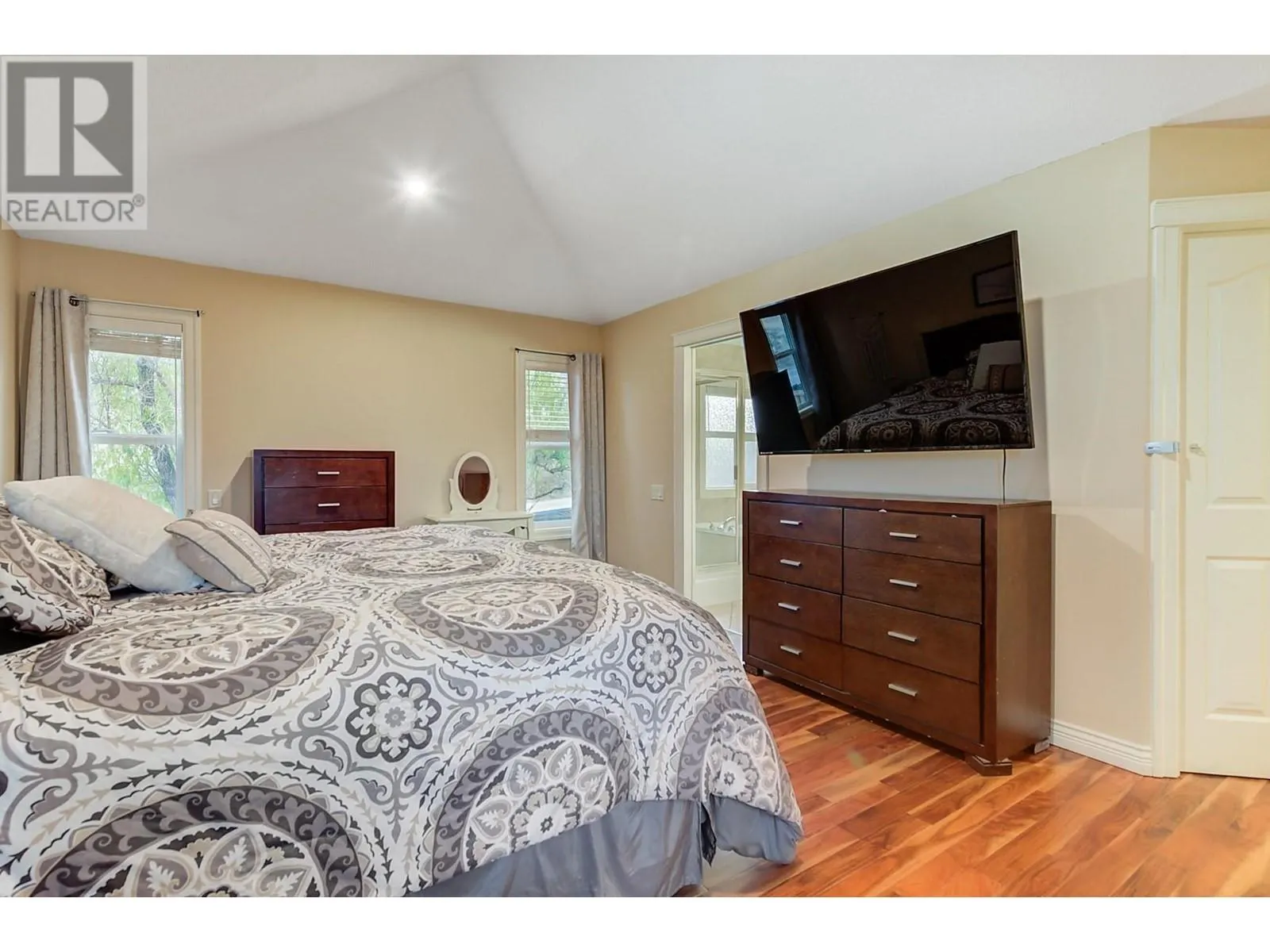 4897 Warbler Court