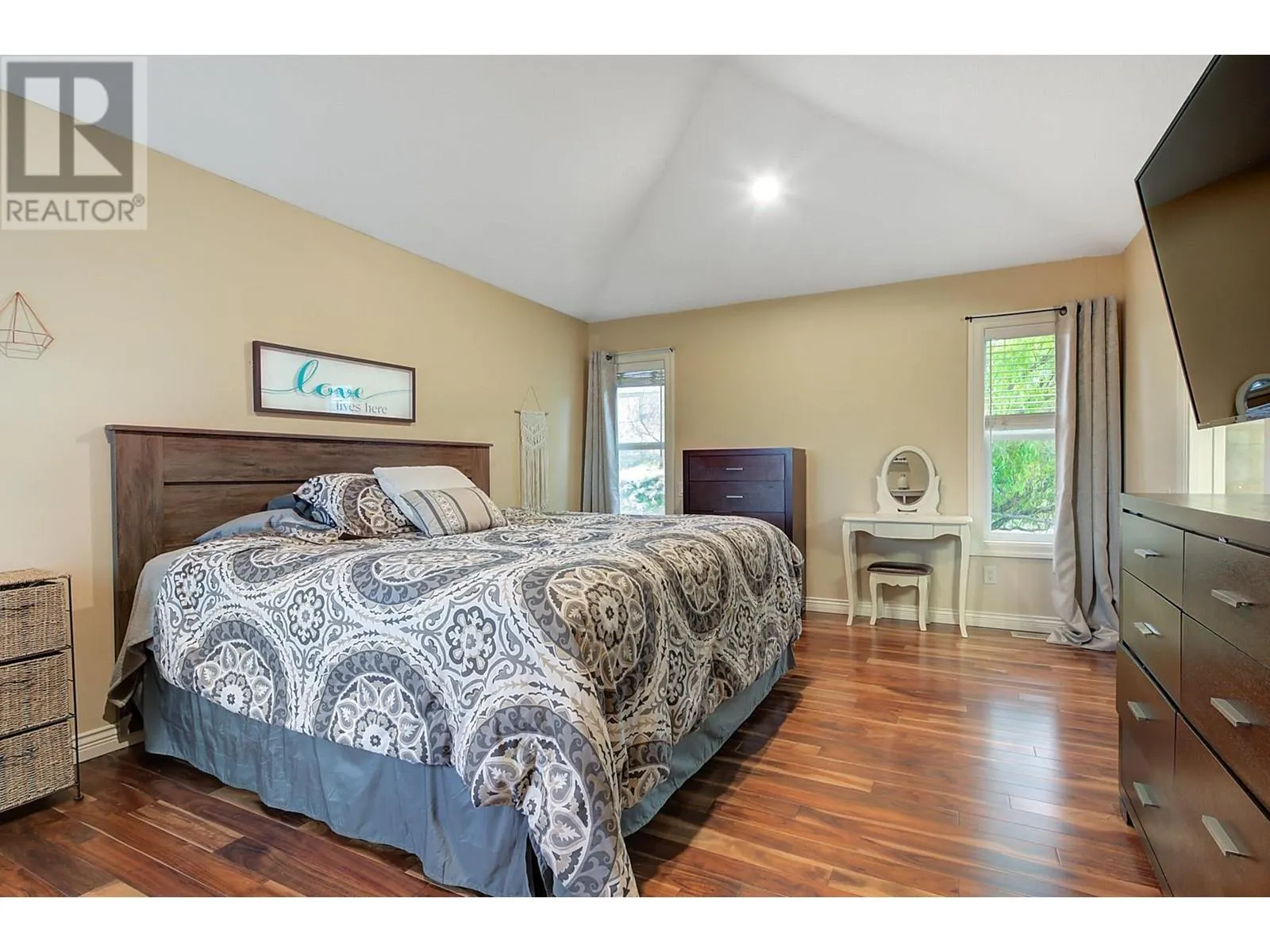 4897 Warbler Court