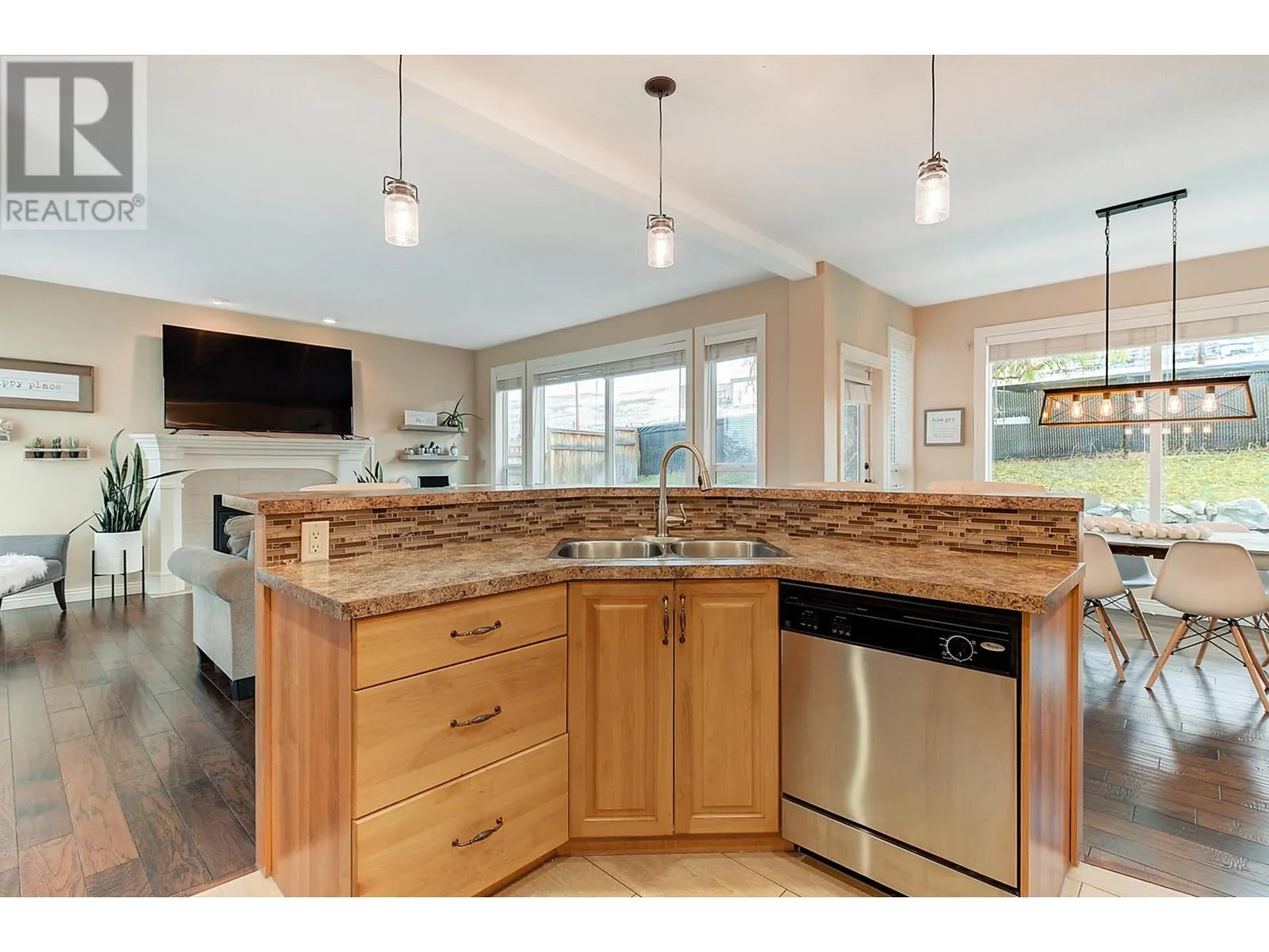 4897 Warbler Court
