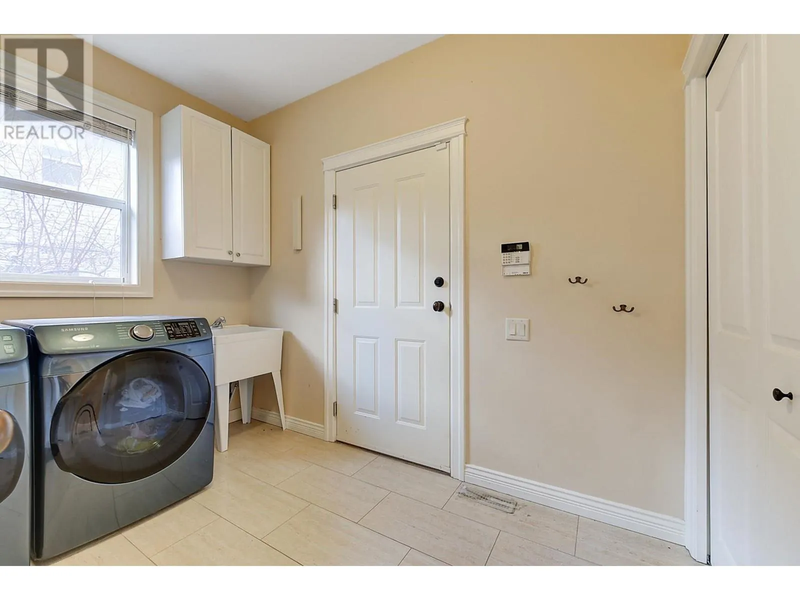 4897 Warbler Court