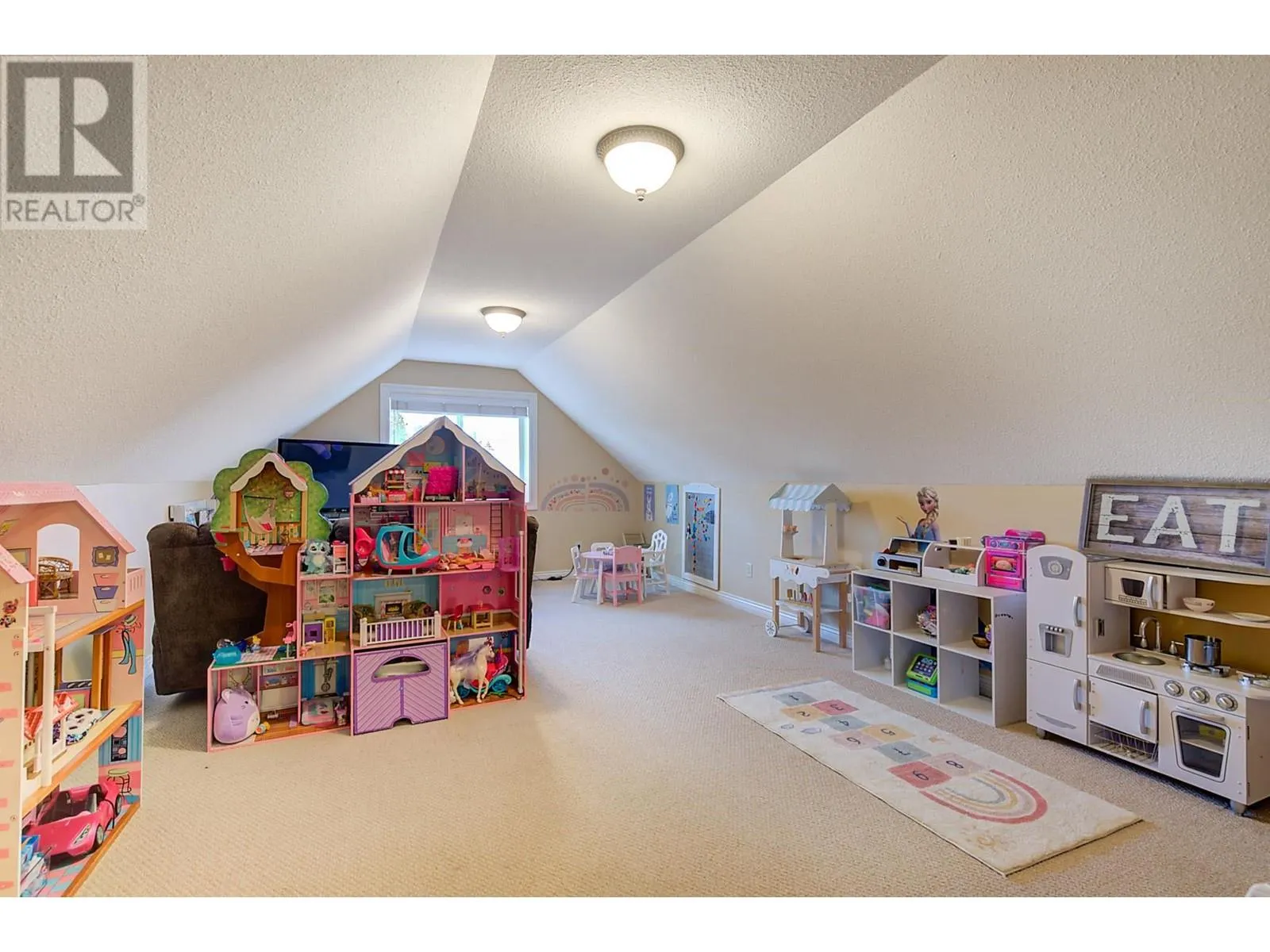 4897 Warbler Court
