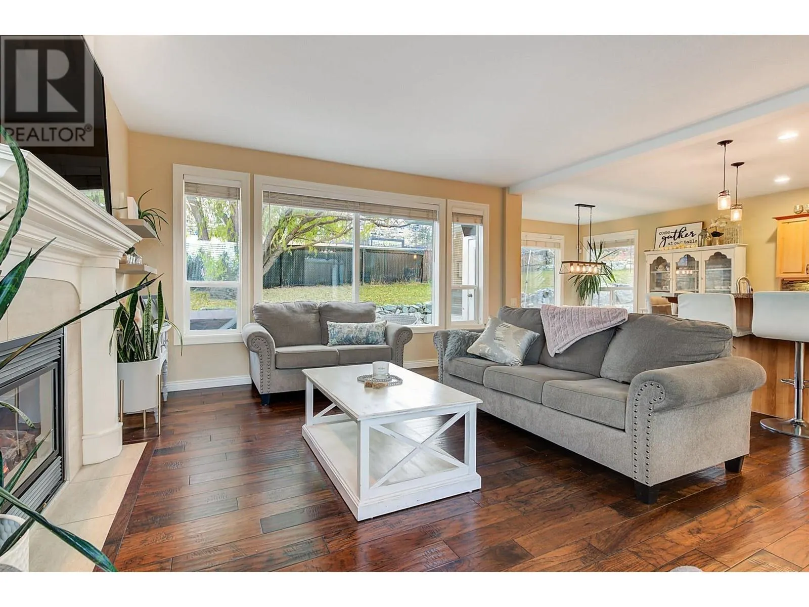 4897 Warbler Court