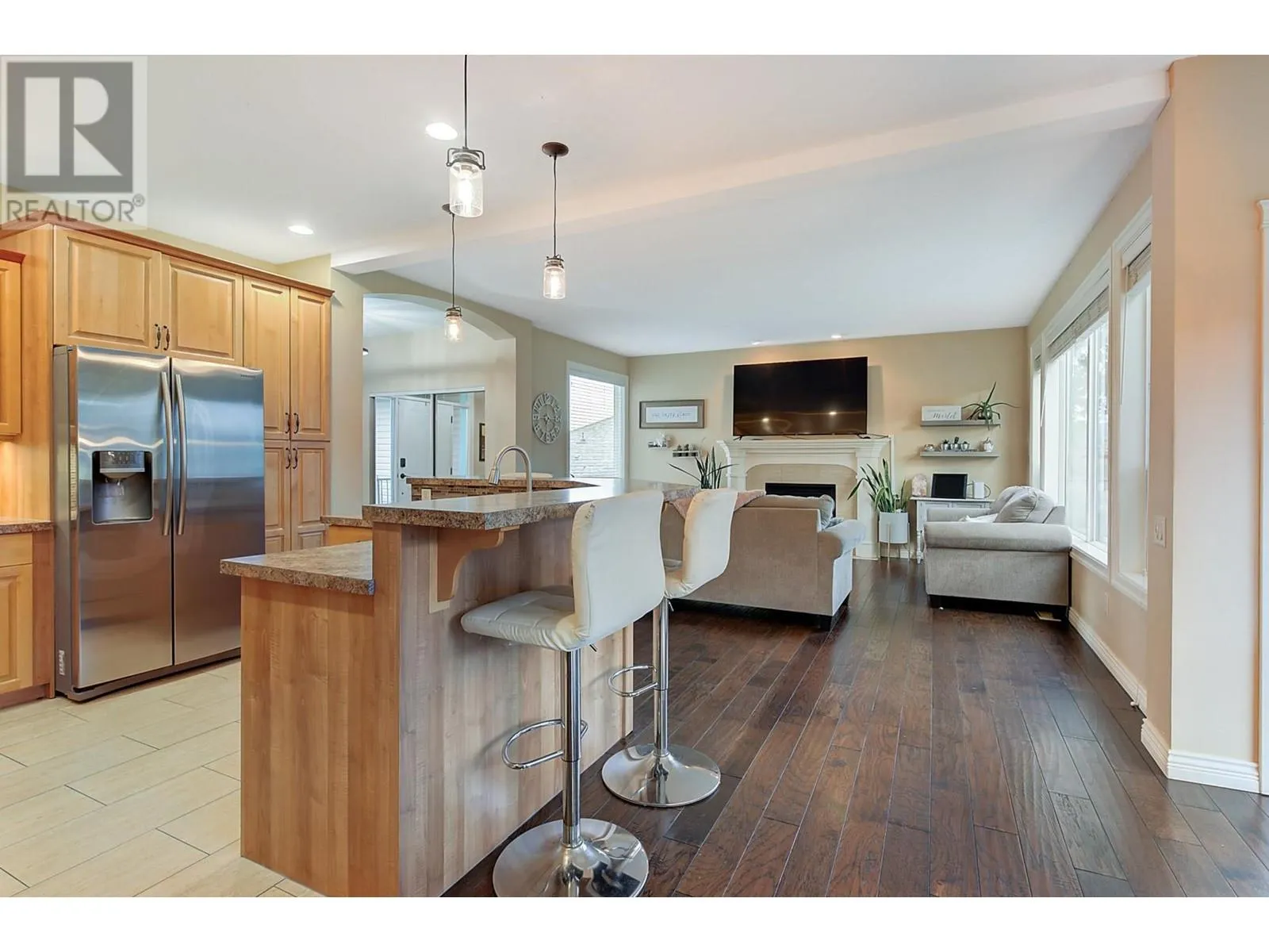 4897 Warbler Court