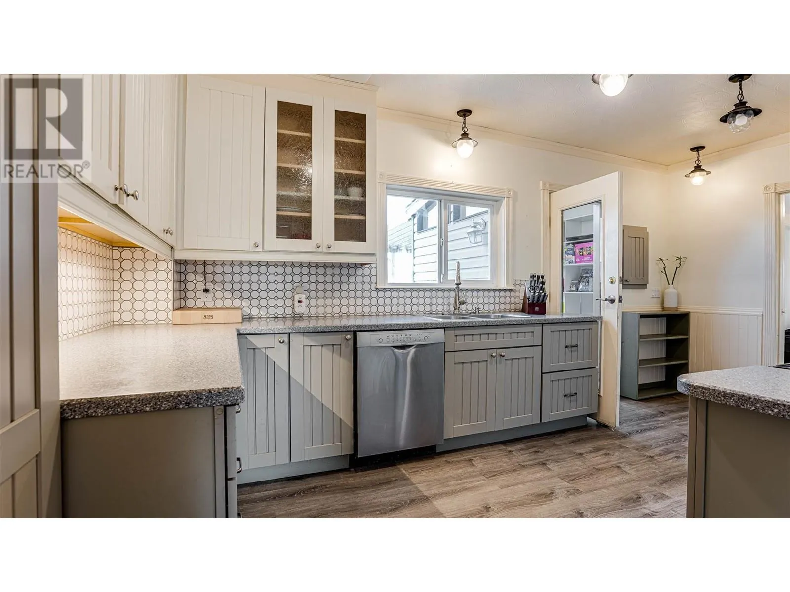 4008 Pleasant Valley Road