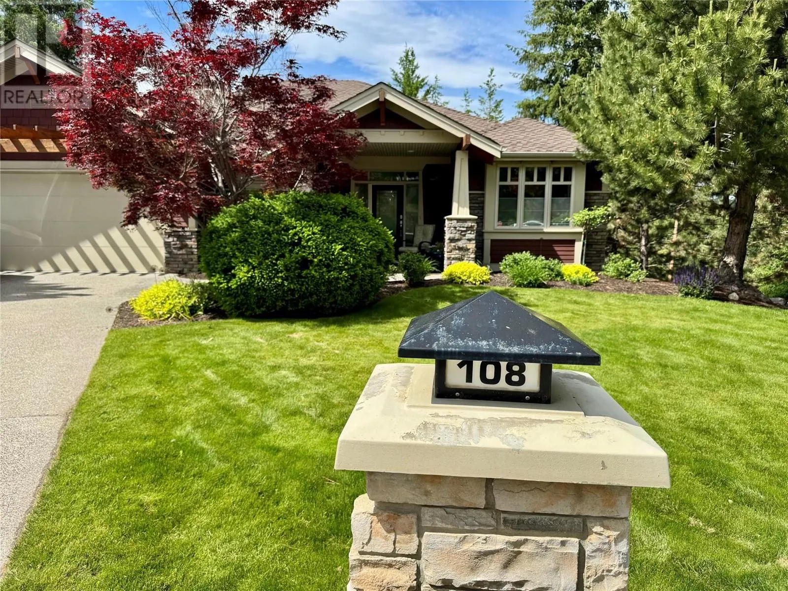 108 Mashie Crescent