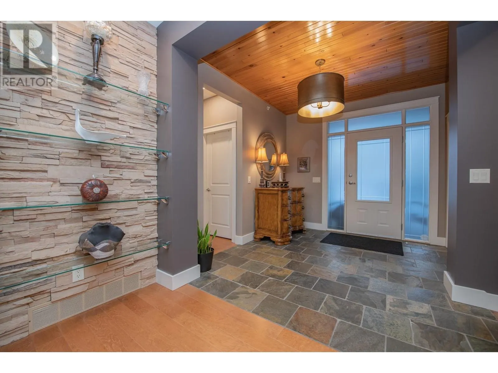 108 Mashie Crescent
