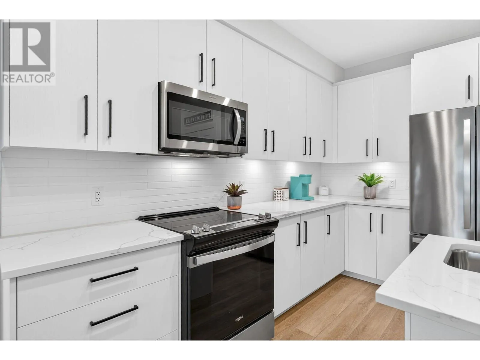 3434 Mckinley Beach Drive Unit# 108