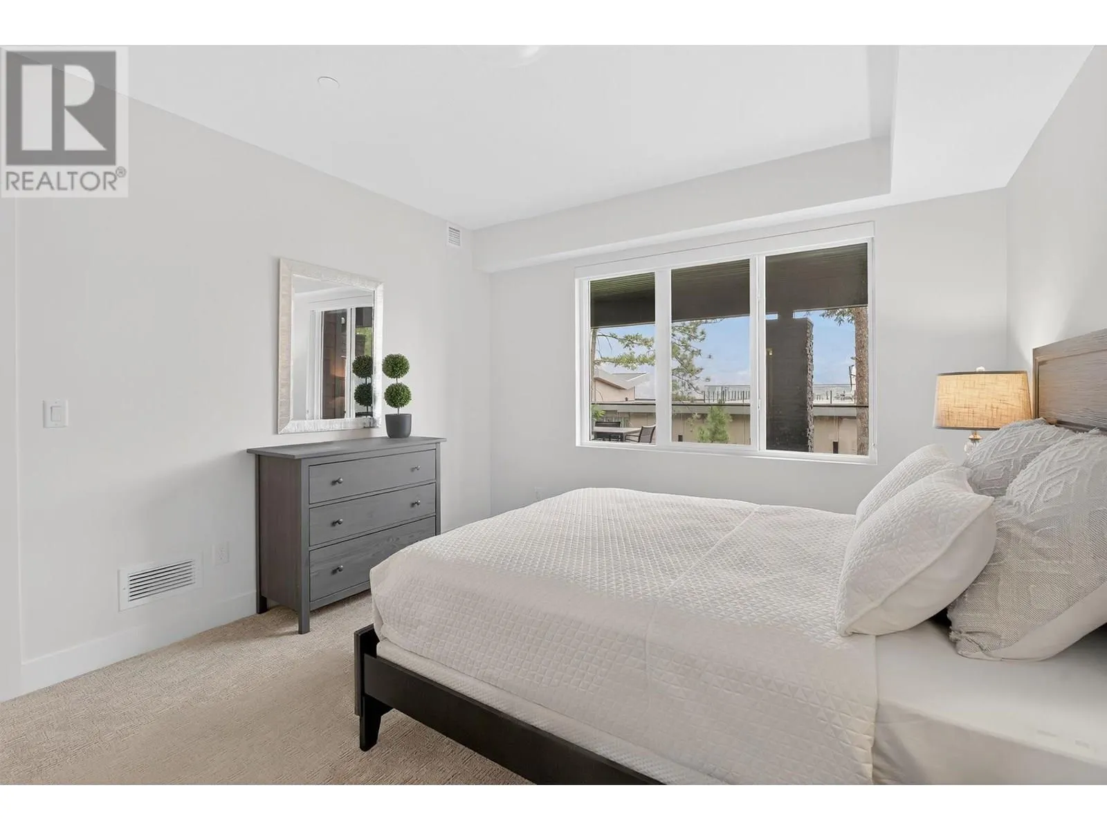 3434 Mckinley Beach Drive Unit# 108