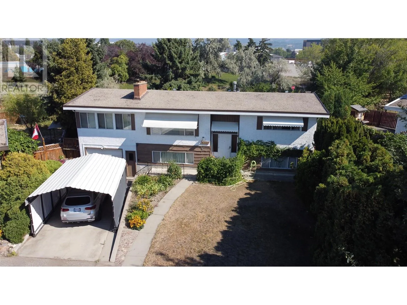 766 Coopland Crescent