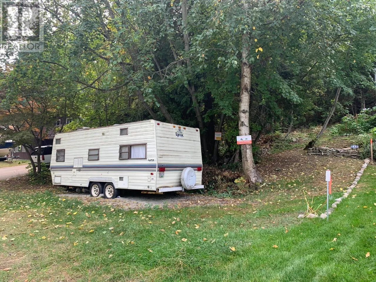 800 LYNNWOOD Crescent