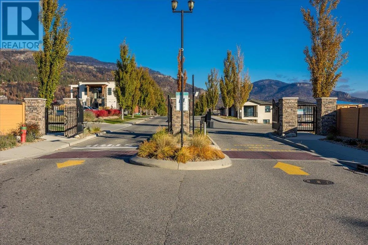 1657 Harbour View Crescent