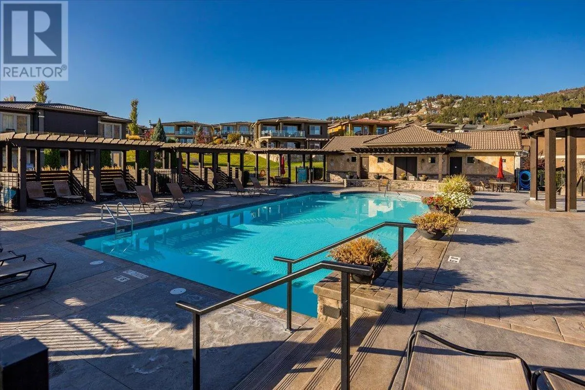1684 Harbour View Crescent