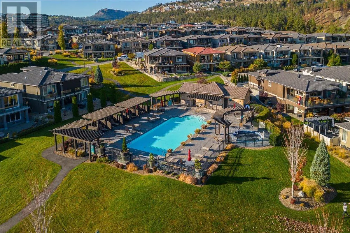 1677 Harbour View Crescent