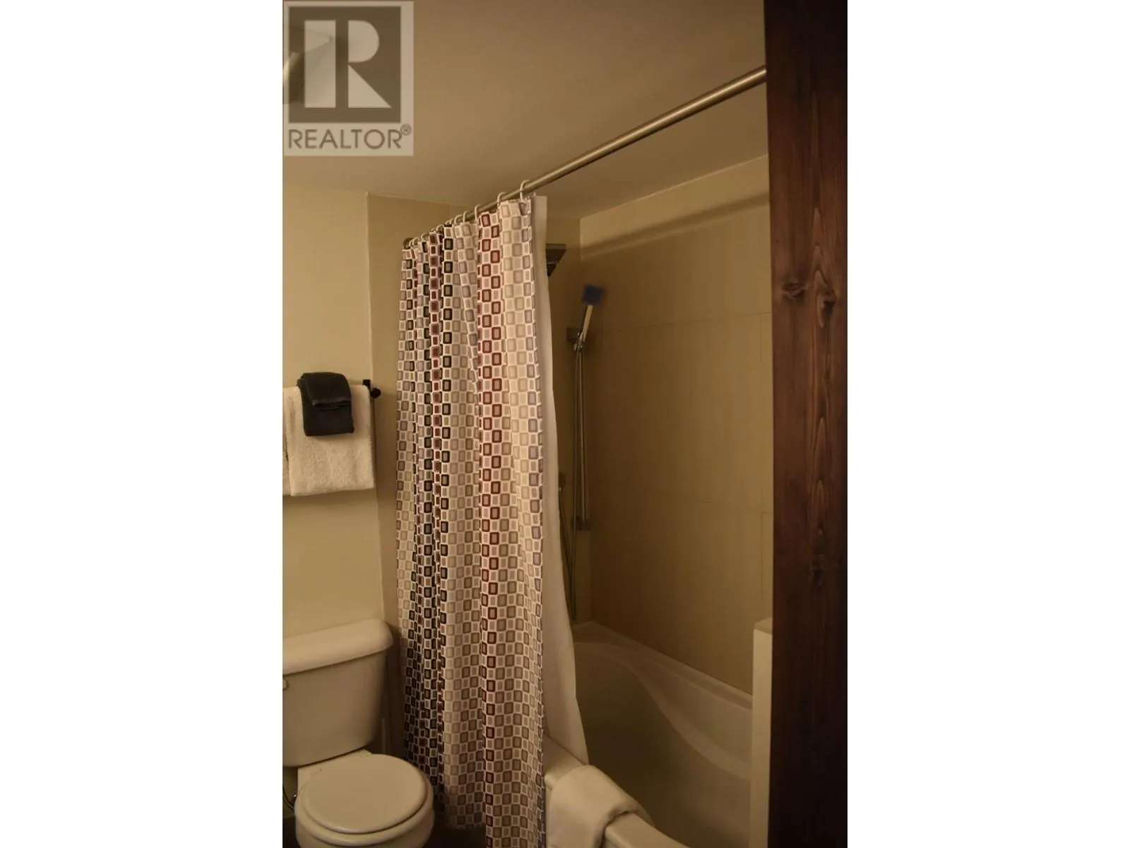 2050 SUMMIT Drive Unit# 409