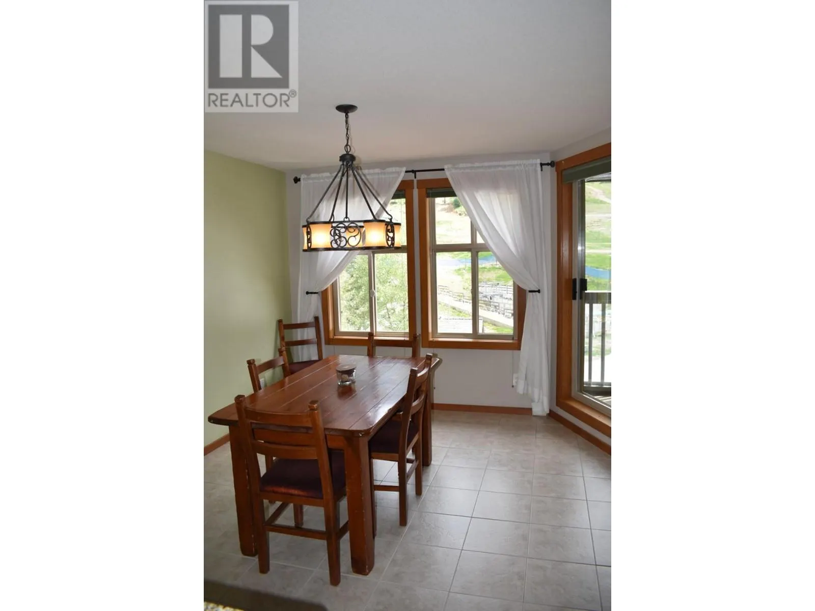 2050 SUMMIT Drive Unit# 409