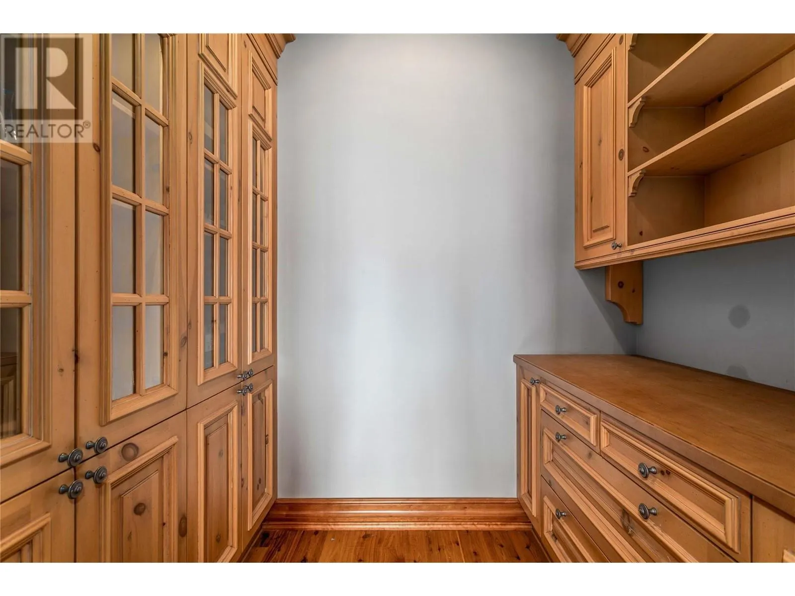 5335 Big White Road Unit# 408