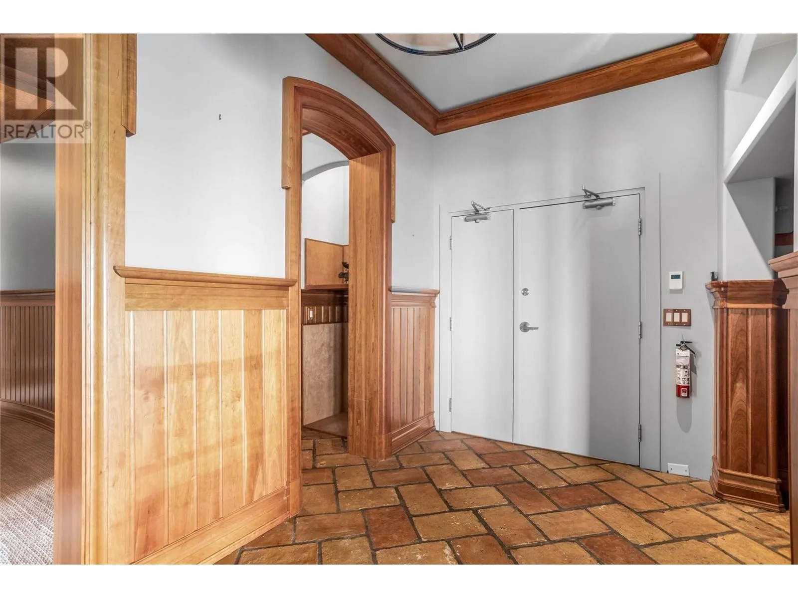 5335 Big White Road Unit# 408