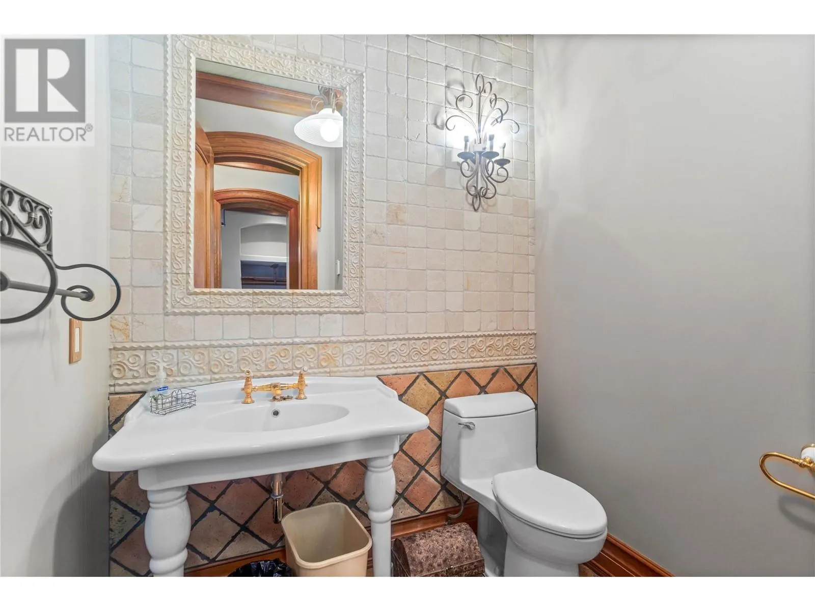 5335 Big White Road Unit# 408