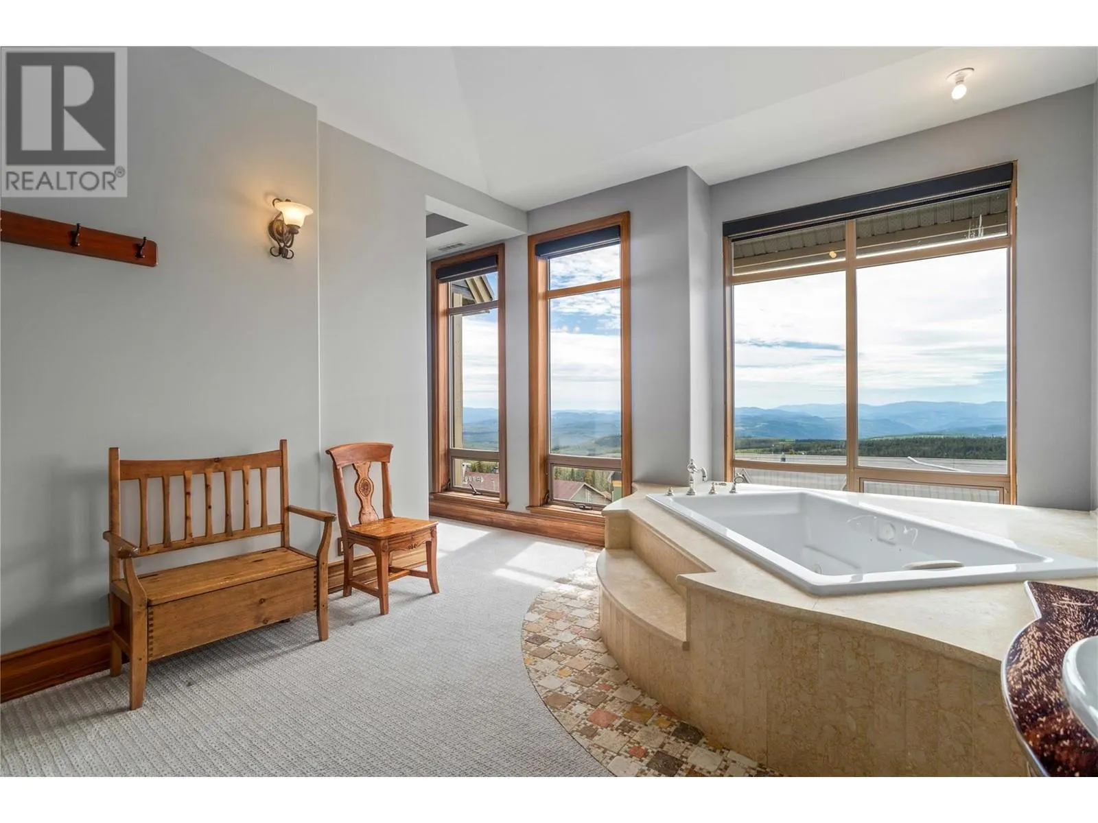 5335 Big White Road Unit# 408