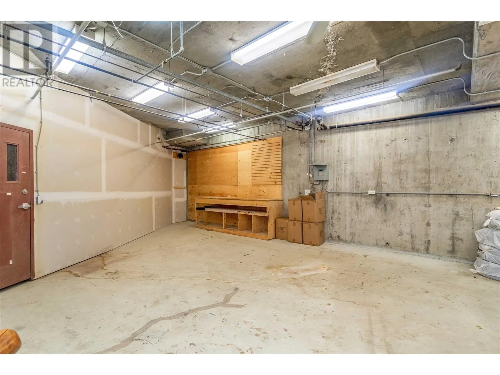 5335 Big White Road Unit# 408