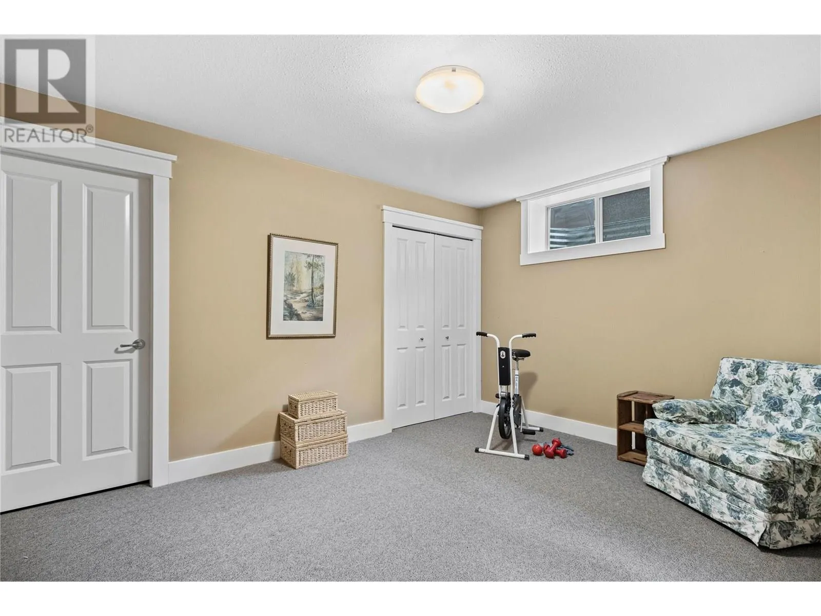 2742 Golf Course Drive