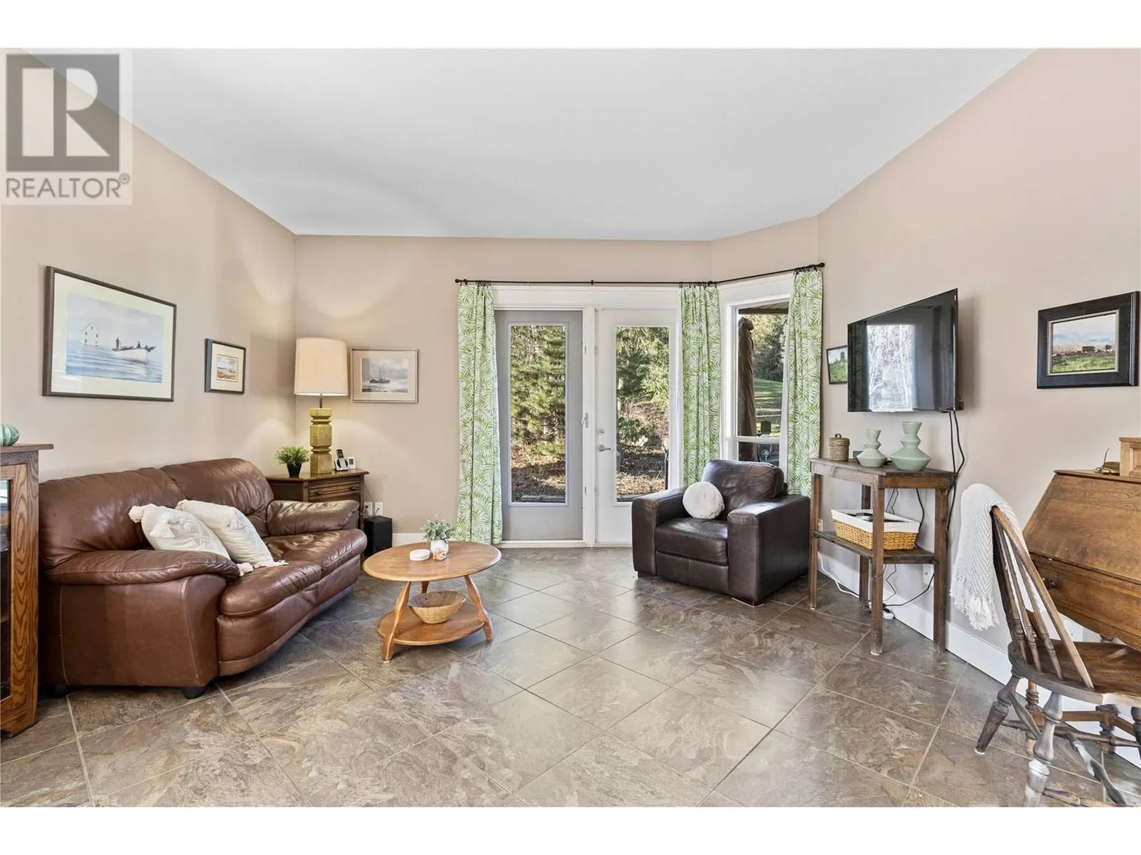 2742 Golf Course Drive