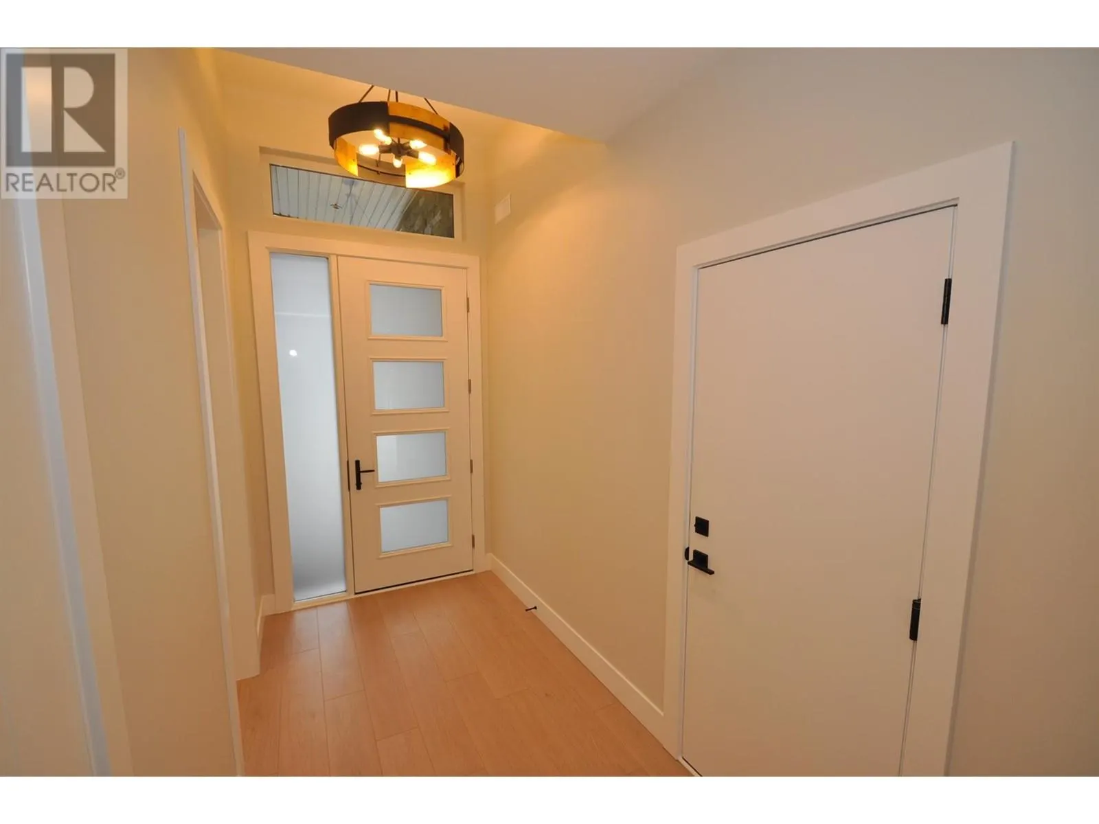 910 Lakeside Drive Unit# 401