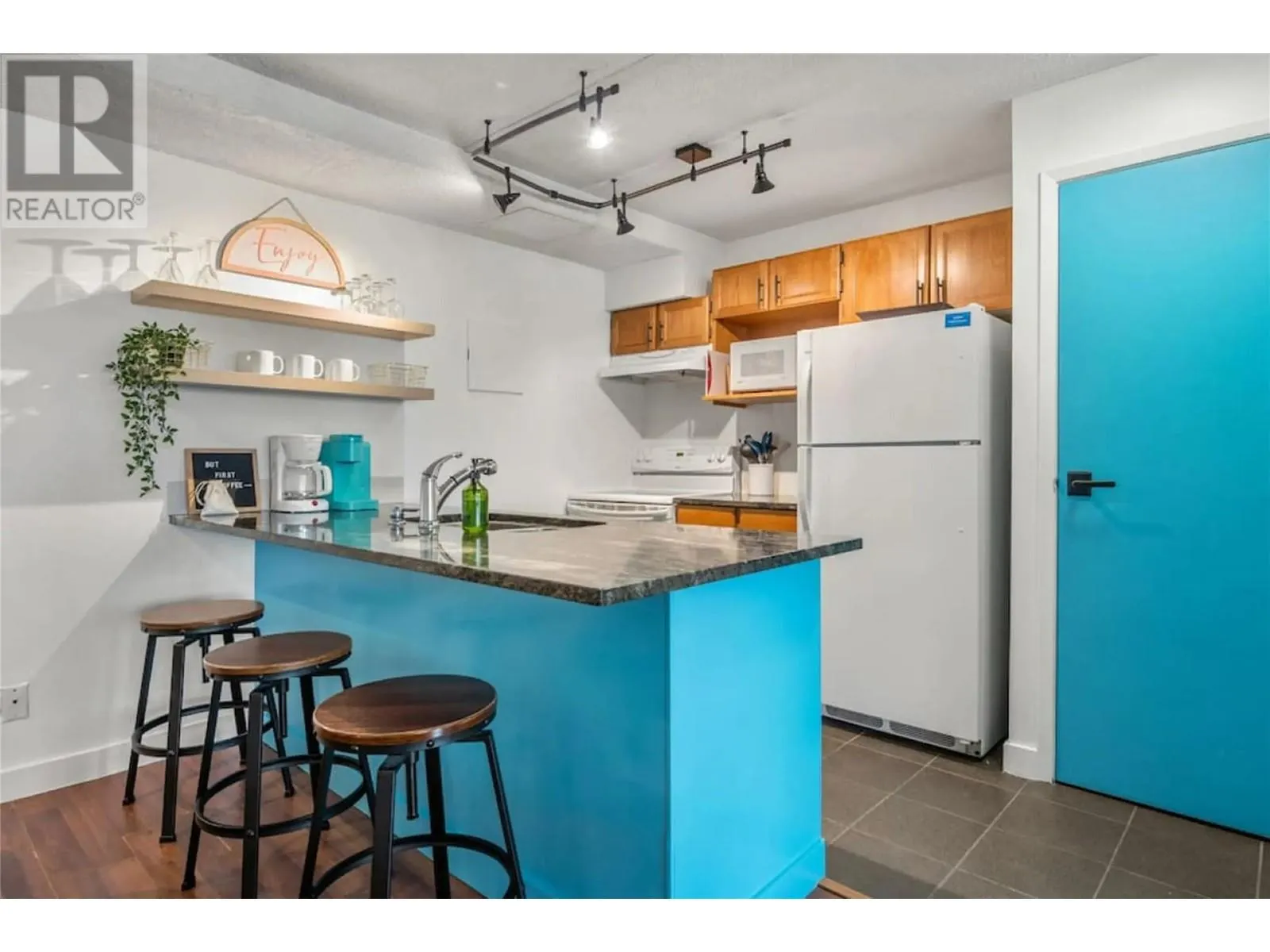 2030 PANORAMA Drive Unit# 504