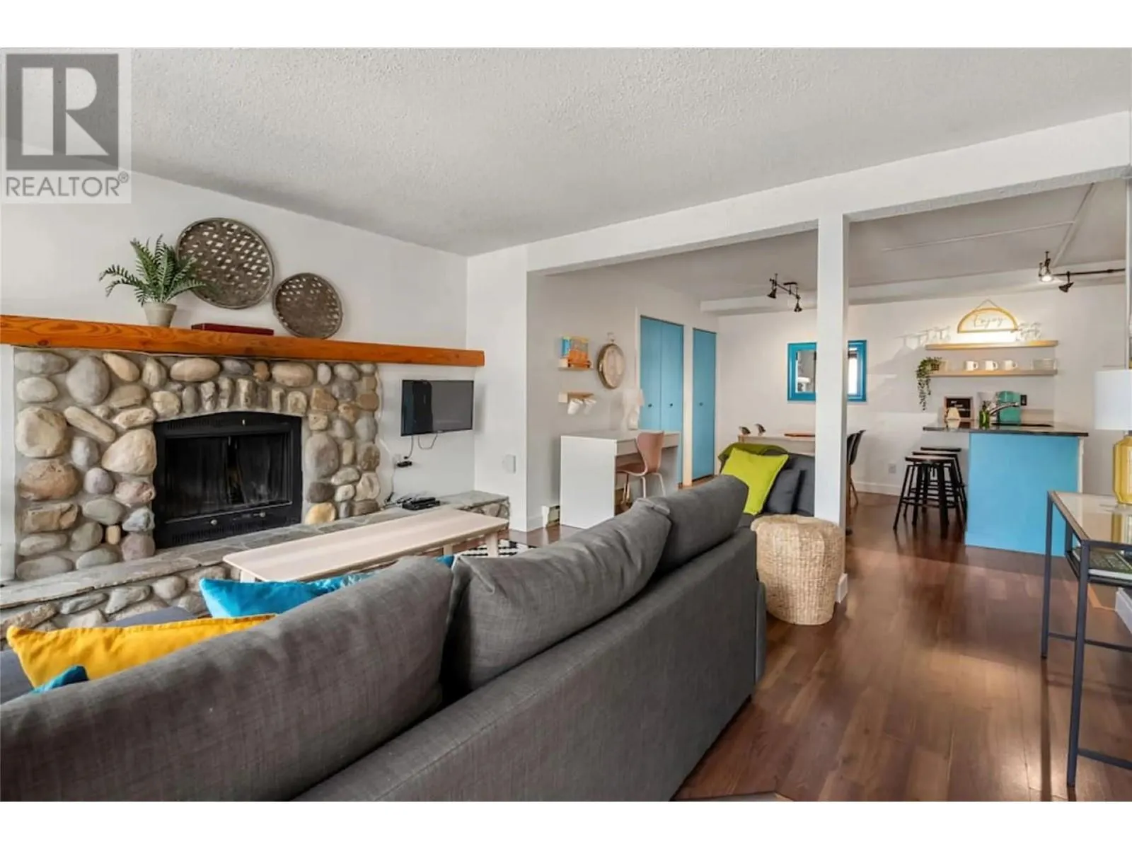 2030 PANORAMA Drive Unit# 504