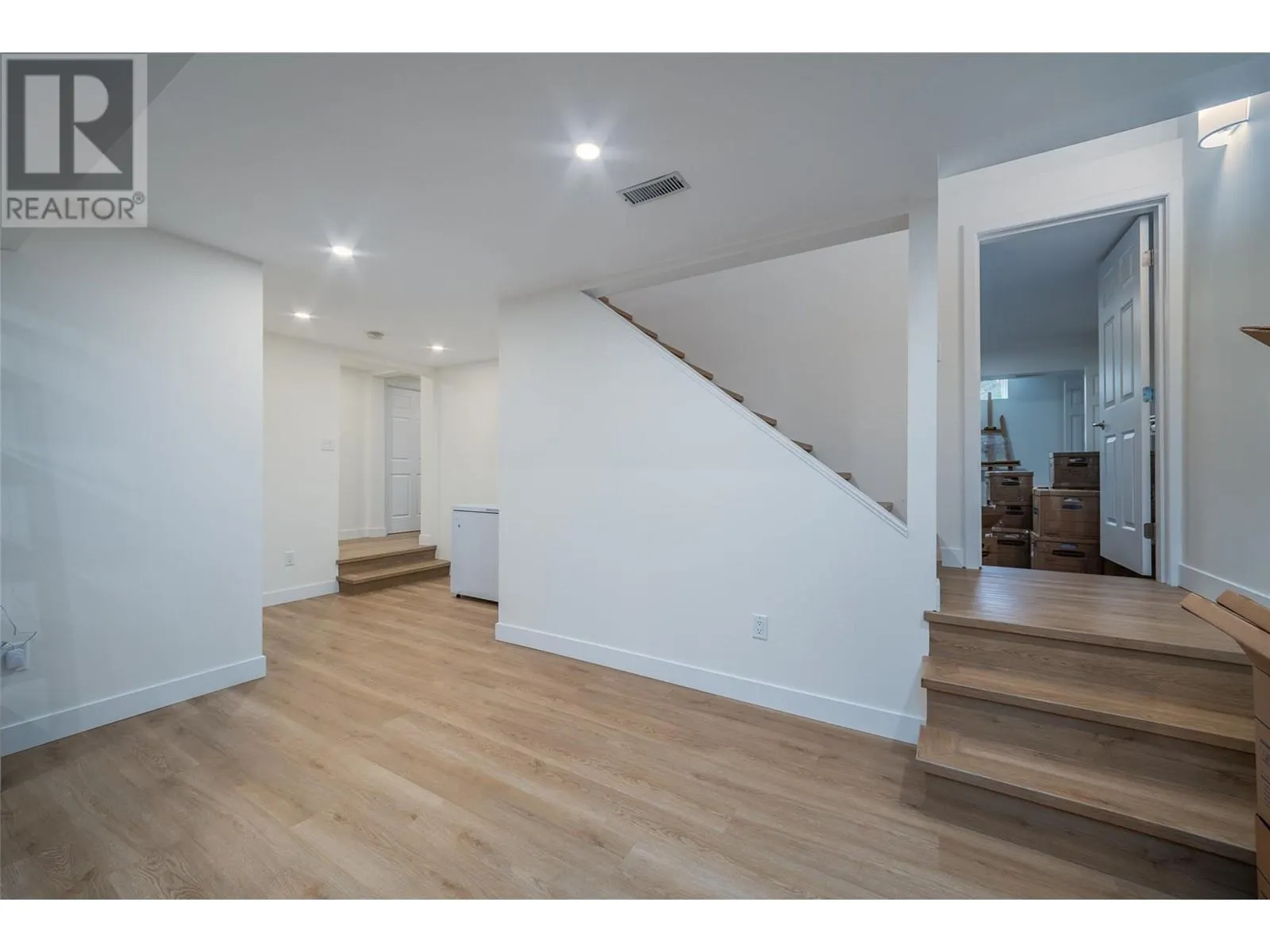 514 Hawes Court