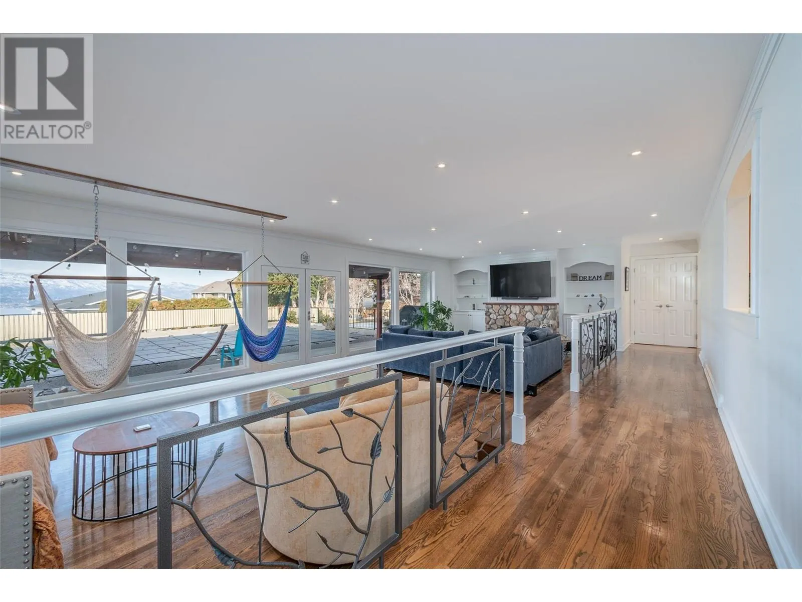 514 Hawes Court