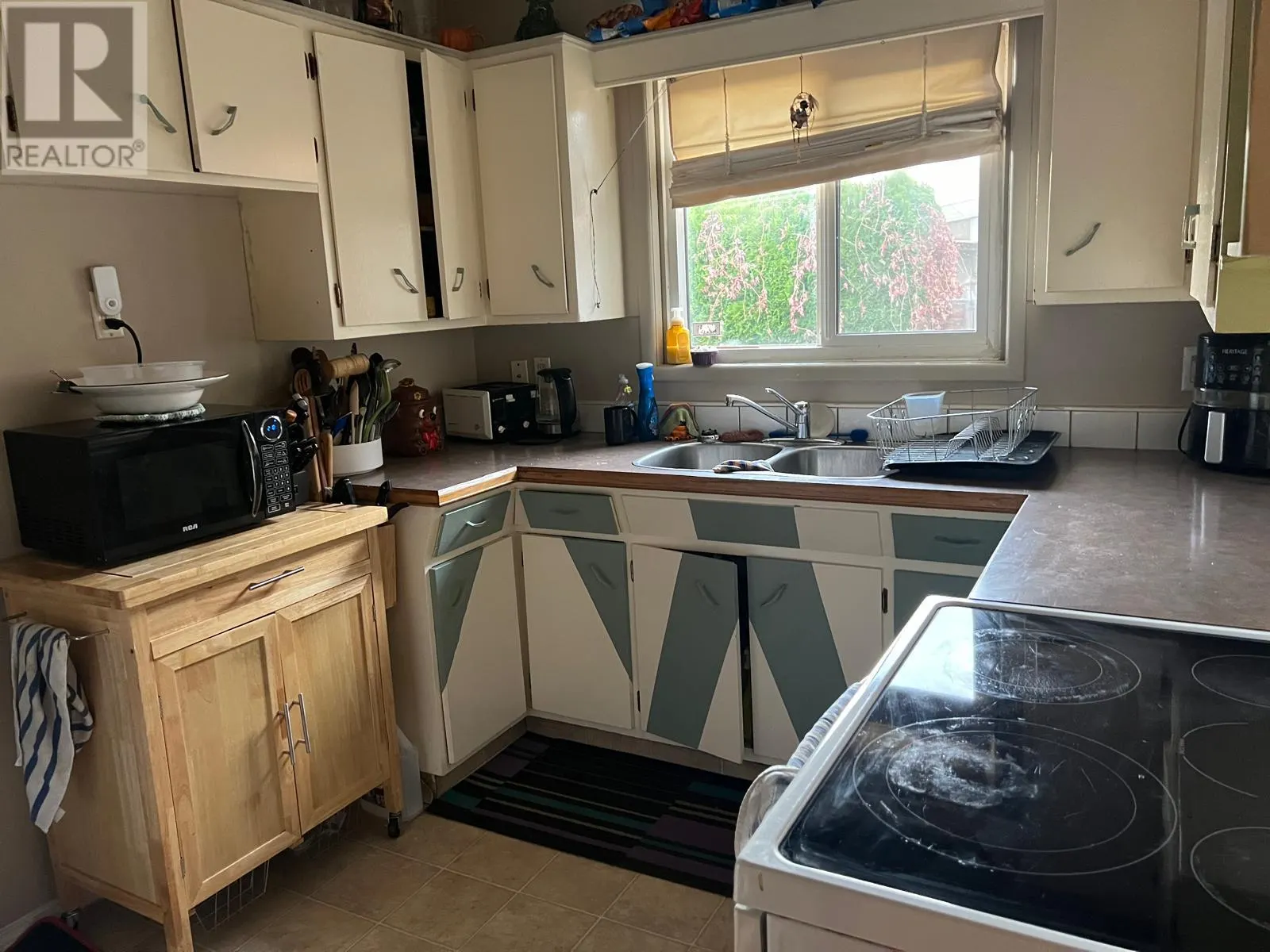 1240-1244 Centennial Crescent