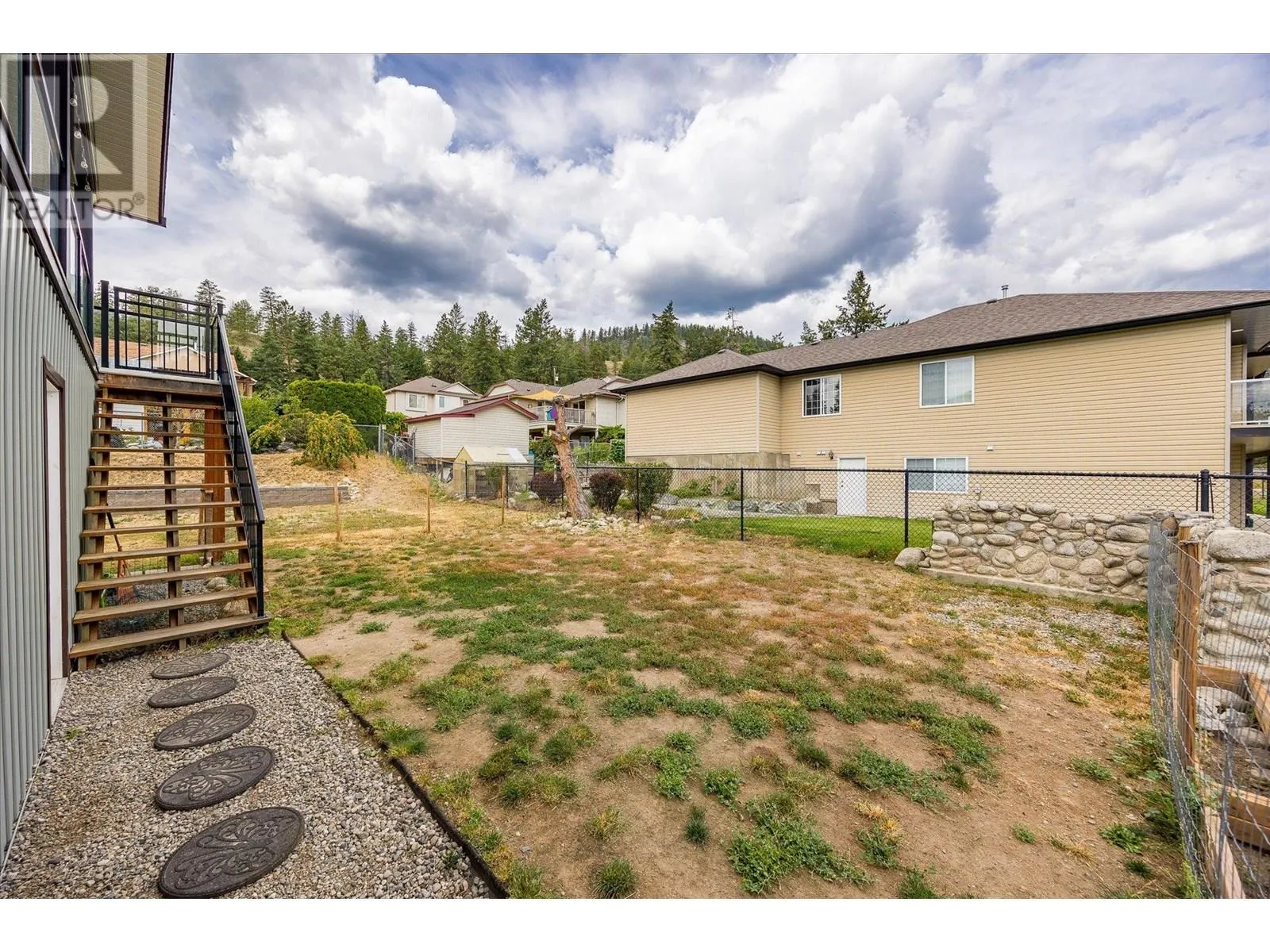 5749 MacKenzie Road