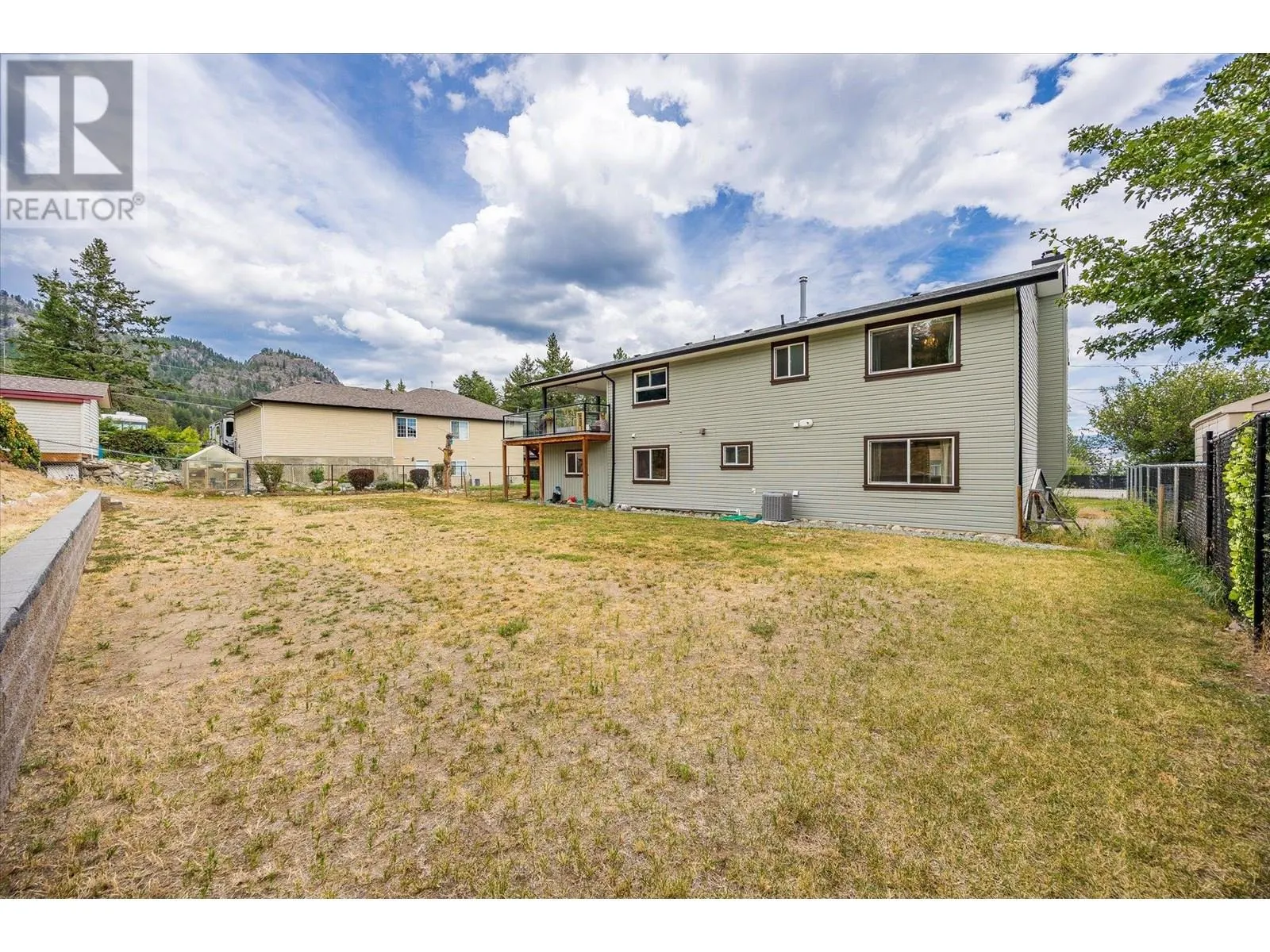 5749 MacKenzie Road